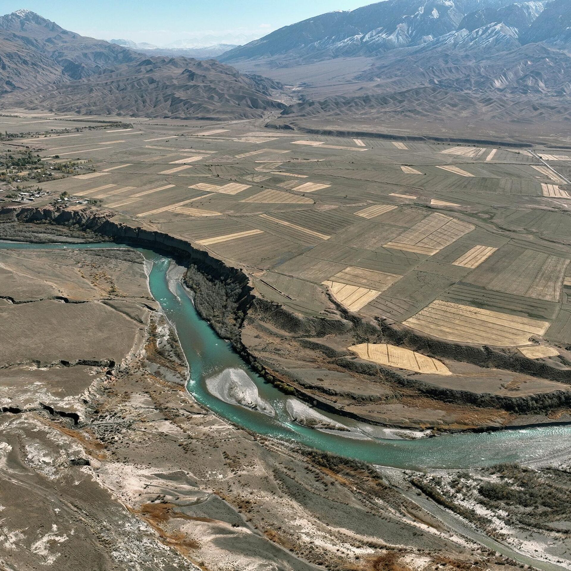 Строительство и эксплуатация ГЭС «Куланак» мощностью 100 МВт